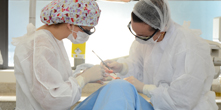 Colquio discute implantes odontolgicos 